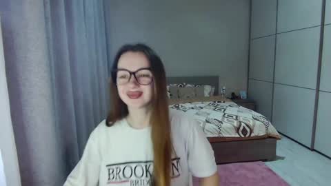 twitter    Annemarye 23 online show from March 30, 4:57 am