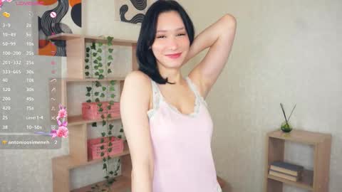 Emma online show from December 2, 9:10 pm