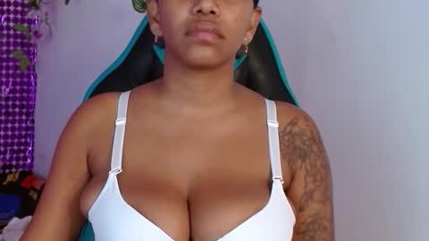 kristel_lee online show from November 19, 9:15 pm