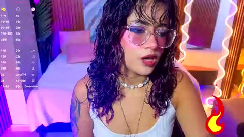 Snapshot of kristen_tay chatting on July 18, 2:49 am kristen_tay online show from July 18, 2:49 am