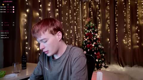 Kristen online show from December 19, 10:28 pm