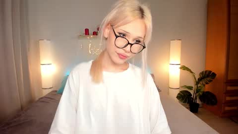 Snapshot of kristial_soopxxx chatting on September 11, 3:34 pm Kristal online show from September 11, 3:34 pm