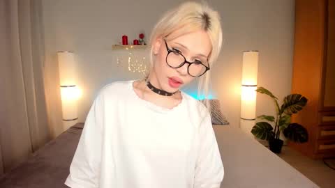 Snapshot of kristial_soopxxx chatting on September 13, 3:23 pm Kristal online show from September 13, 3:23 pm