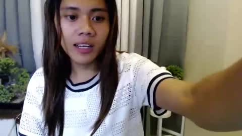 Snapshot of kristine_fox chatting on April 21, 3:50 pm kristine_fox online show from April 21, 3:50 pm