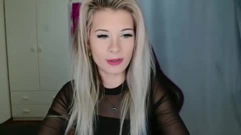 KristineAmore online show from October 30, 7:21 am