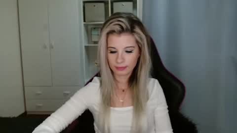 KristineAmore online show from November 6, 7:48 pm