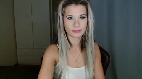 KristineAmore online show from December 4, 5:43 pm