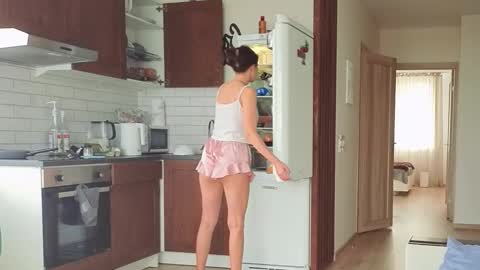 Kristi online show from September 26, 4:49 am