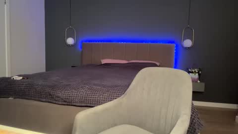 Kristi online show from September 12, 4:12 am