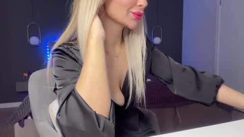 Kristi online show from October 6, 4:21 am