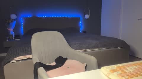 Kristi online show from December 1, 4:17 am