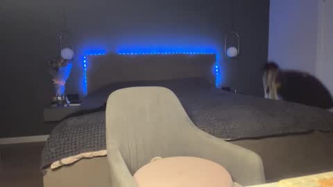 Kristi online show from December 2, 5:02 am