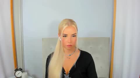 Snapshot of kristyflowers chatting on September 18, 2:19 pm KristyFlowers online show from September 18, 2:19 pm