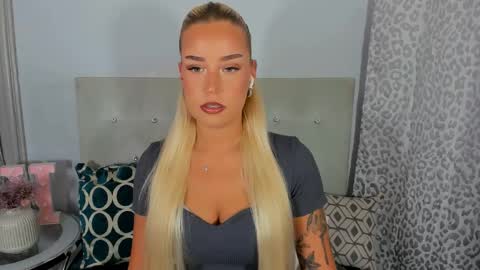 Snapshot of kristyflowers chatting on May 28, 2:25 pm KristyFlowers online show from May 28, 2:25 pm