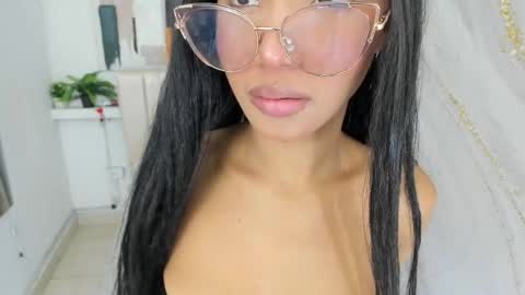 Cristina online show from November 19, 5:24 pm