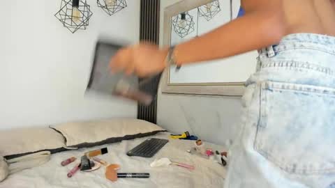 Cristina online show from April 1, 7:22 pm