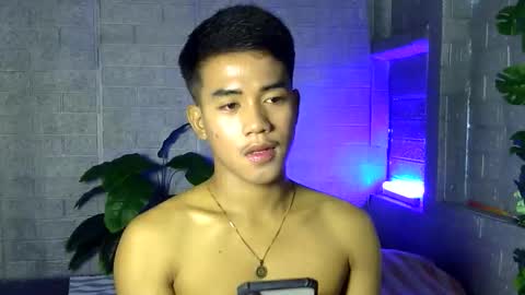 kritthanarkorn online show from December 21, 7:59 am