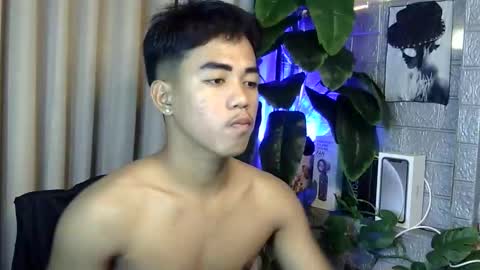 Snapshot of kritthanarkorn chatting on January 16, 6:39 am kritthanarkorn online show from January 16, 6:39 am