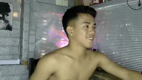 Snapshot of kritthanarkorn chatting on February 3, 5:49 am kritthanarkorn online show from February 3, 5:49 am