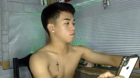 Snapshot of kritthanarkorn chatting on February 23, 5:43 pm kritthanarkorn online show from February 23, 5:43 pm