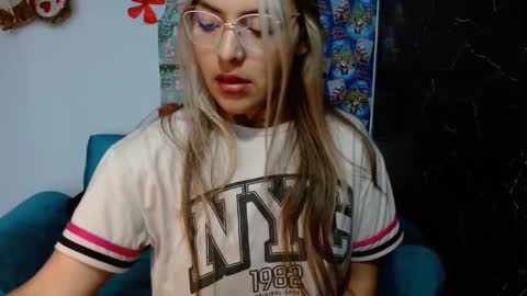 kronikafuckass online show from December 24, 12:33 pm