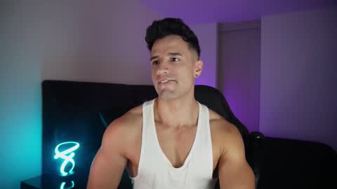 Snapshot of krops_ chatting on January 16, 5:11 am KROPS online show from January 16, 5:11 am