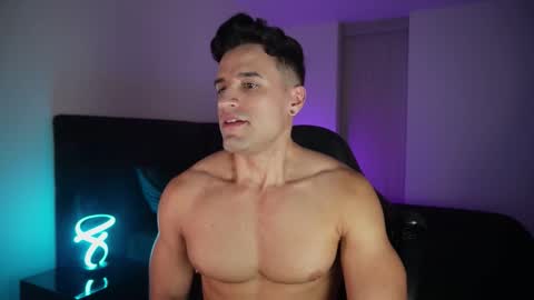 Snapshot of krops_ chatting on January 19, 1:42 am KROPS online show from January 19, 1:42 am