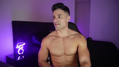 Snapshot of krops_ chatting on February 7, 6:50 am KROPS online show from February 7, 6:50 am