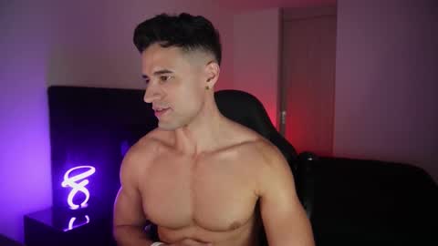 Snapshot of krops_ chatting on February 8, 5:55 am KROPS online show from February 8, 5:55 am