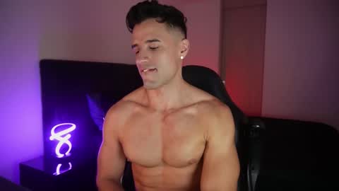 Snapshot of krops_ chatting on February 16, 5:03 am KROPS online show from February 16, 5:03 am