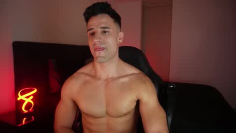 Snapshot of krops_ chatting on February 22, 10:41 pm KROPS online show from February 22, 10:41 pm