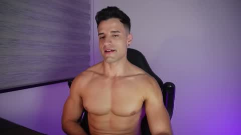 Snapshot of krops_ chatting on March 4, 7:36 am KROPS online show from March 4, 7:36 am