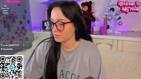 Snapshot of kruela_eva chatting on December 5, 11:29 pm Kruela GTM3Tue Wed Thu Fri Sun 0400 am-1030pm online show from December 5, 11:29 pm