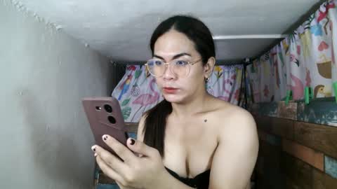 Snapshot of krungkrung_inamers chatting on March 3, 5:24 am janella online show from March 3, 5:24 am