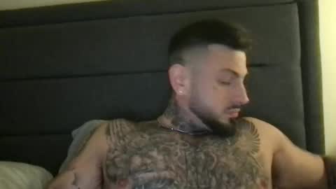 Snapshot of krxt13 chatting on March 18, 12:25 am krxt13 online show from March 18, 12:25 am