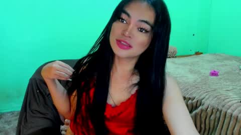 Snapshot of krystal_angel chatting on May 8, 3:56 am krystal_angel online show from May 8, 3:56 am