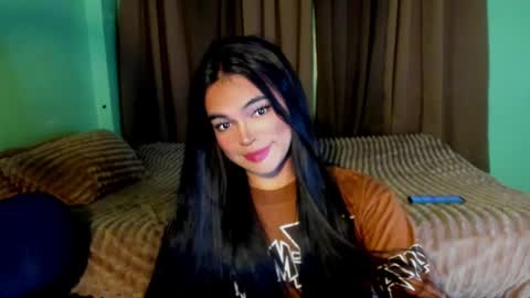 Snapshot of krystal_angel chatting on May 20, 2:12 pm krystal_angel online show from May 20, 2:12 pm