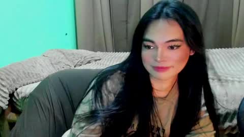 Snapshot of krystal_angel chatting on June 5, 3:51 pm krystal_angel online show from June 5, 3:51 pm