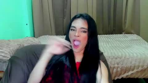 Snapshot of krystal_angel chatting on June 14, 2:24 am krystal_angel online show from June 14, 2:24 am