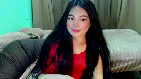 Snapshot of krystal_angel chatting on June 17, 6:09 pm krystal_angel online show from June 17, 6:09 pm