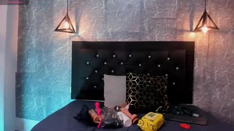 Kystal Taylor online show from November 19, 11:32 am