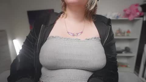 Krystal Syx online show from September 26, 5:28 pm