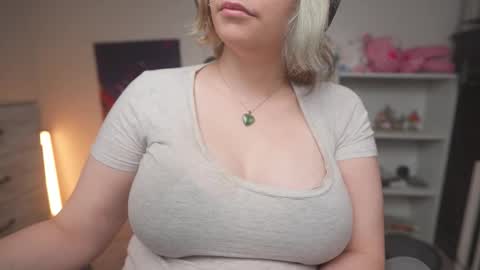 Krystal Syx online show from November 20, 7:24 pm