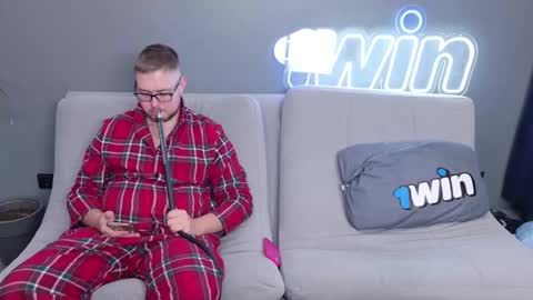 WebcamWhore online show from January 19, 11:34 am