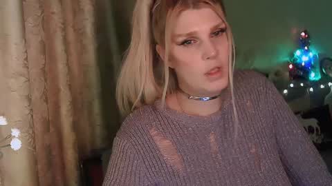 Snapshot of kudesnizza chatting on December 4, 1:42 pm Annika MTF ts post -op online show from December 4, 1:42 pm