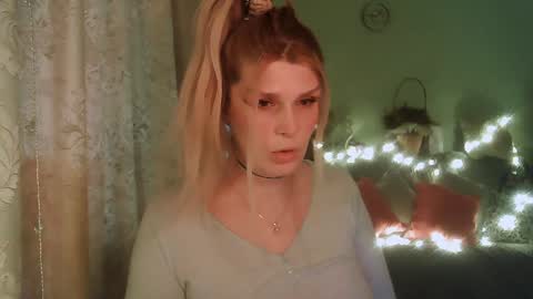 Snapshot of kudesnizza chatting on January 28, 10:45 am Annika MTF ts post -op online show from January 28, 10:45 am