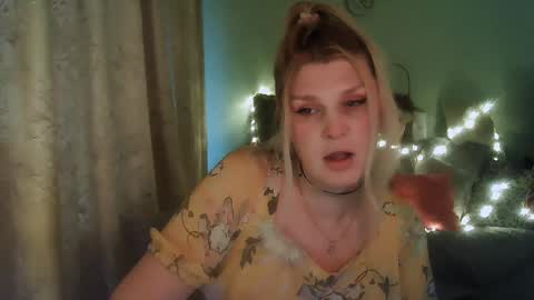 Snapshot of kudesnizza chatting on February 1, 11:21 am Annika MTF ts post -op online show from February 1, 11:21 am