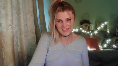 Snapshot of kudesnizza chatting on February 3, 11:09 am Annika MTF ts post -op online show from February 3, 11:09 am