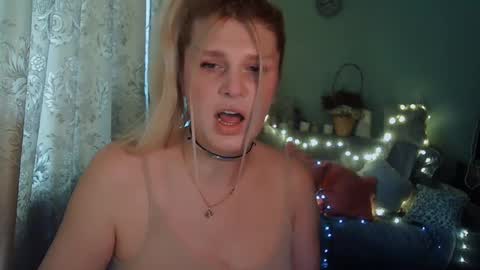 Snapshot of kudesnizza chatting on February 28, 10:41 am Annika MTF ts post -op online show from February 28, 10:41 am