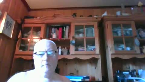 Snapshot of kukken18 chatting on October 28, 9:13 am Kukken18 online show from October 28, 9:13 am